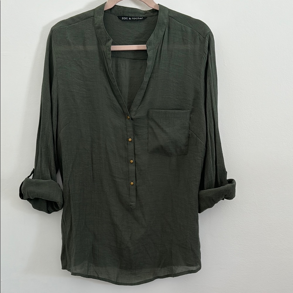 Zac & Rachel Women’s Green Button-Up Blouse